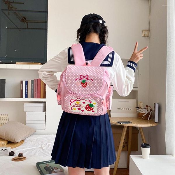 Schultaschen Kawaii Kindertasche Niedliche Erdbeerstickerei Student Mochila Punkte Multi-Pocket Nylon Mode College für Teenager Mädchen