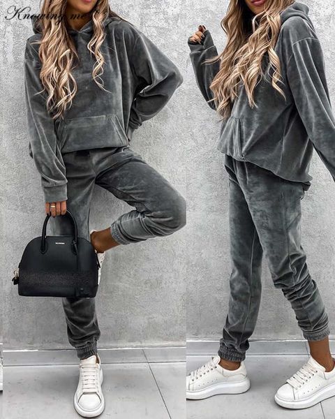 Pontas de duas peças de duas peças outono de tracksuit de veludo de inverno Conjunto elegante de bolso macio de bolso macio Top fêmea de moletom de moletom feminino