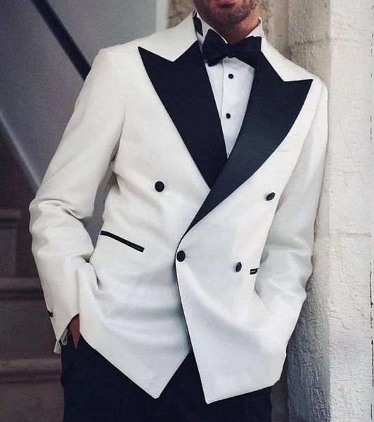 Ternos masculinos Blazer branco Conjunto de fantasias formais para homens vestidos de noiva noivo Jaquetas de moda de moda dupla seios finos de 2 peças