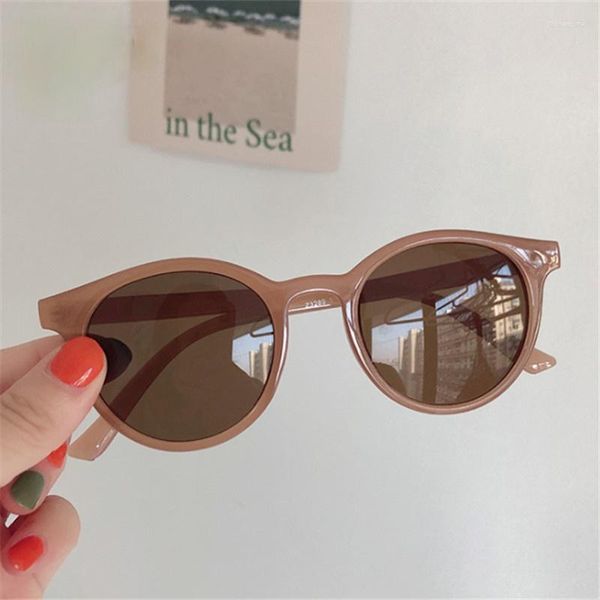 Óculos de sol 2023 Round Women Fashion Designer Vintage Sun Glasses Girl Goggles Ladies Shade Eyewear UV400