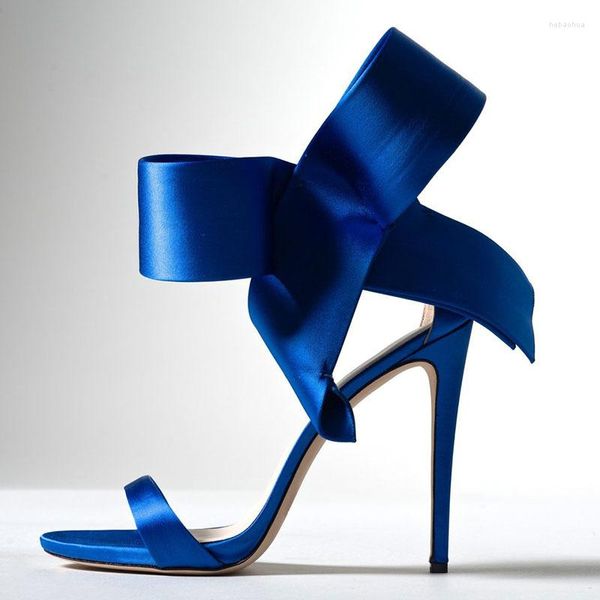 Sandals Bow Woman Summer 2023 Luxo feminino Sapatos de salto alto Casamento Noiva Salto de salto alto azul calçado de festa grande de festas