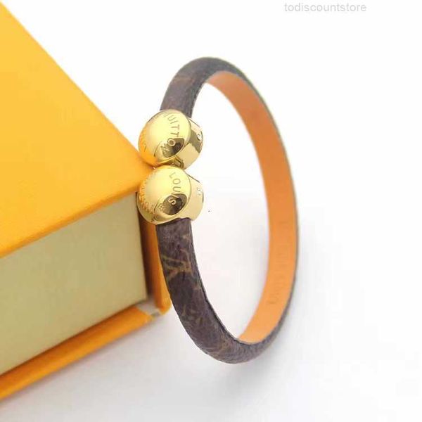 Luxus-Armband rund aus echtem Leder mit goldener runder Schnalle für Damen, Blumendruck, Pulseira mit Namen