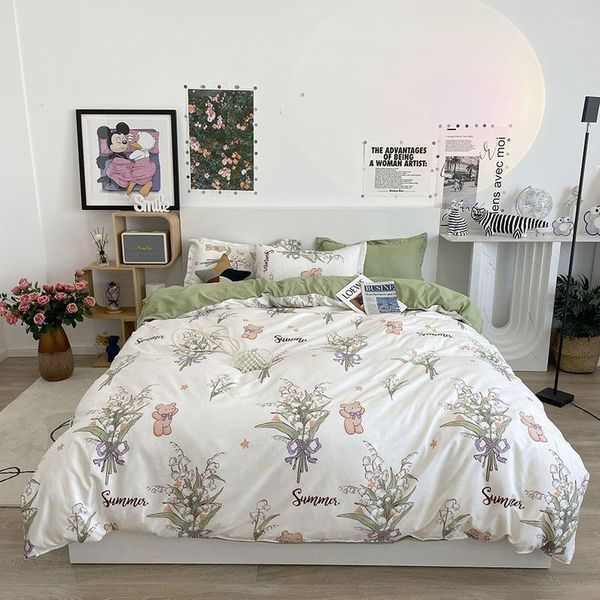 Set di biancheria da letto Set di fiori bianchi rustici Copripiumino floreale alla moda Trapunta in microfibra con federe Copriletto per ragazza