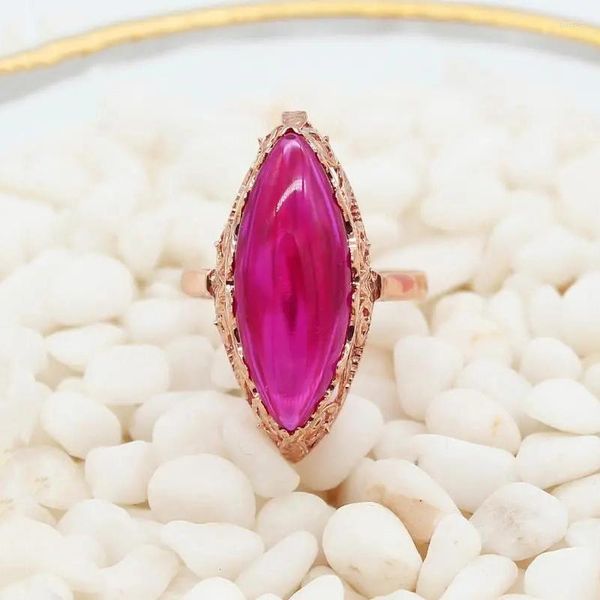 Anelli a grappolo 585 oro viola 14 carati rosa intarsiato rubino tipo oliva per le donne gioielli tridimensionali di fascino di lusso con design cavo