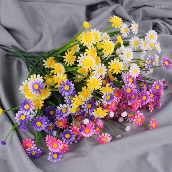 Flores decorativas de plástico artificial pequena margarida imitação cidade Fake Flower Garden Wedding Decoration Bouquet Party Outdoor