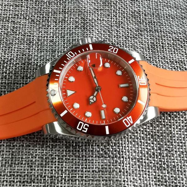 Armbanduhren Orange SelfWinding 40mm Herrenuhr Japan NH35A Automatikwerk Durchsichtige Glasrückseite Gummiband SaphirglasArmbanduhr