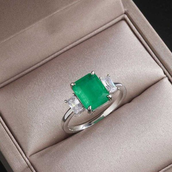 Band Rings RUZZALLATI LUZURO Silver Color Lab Emerald Ring Ring Feminino Novo do casamento Princesa Anéis Jóias J230517