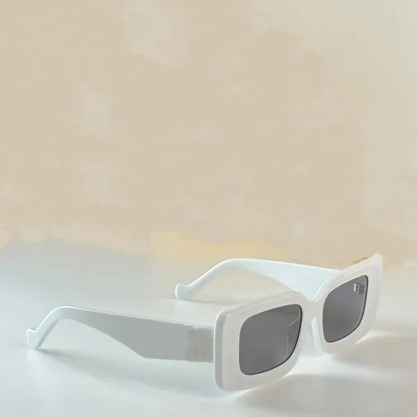 Óculos de grife Novos óculos de sol Moda INS Network Red Same Street Photo Box Óculos de sol masculino e feminino 40104 ADWN