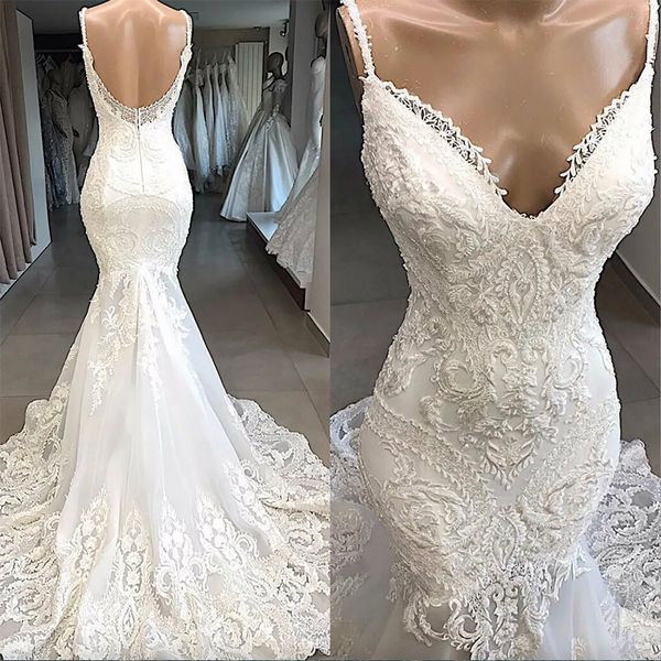 Abiti da sposa a sirena con spaghetti con delicate applicazioni in pizzo Abiti da sposa da spiaggia aperti sul retro Taglie forti Abiti da sposa su misura