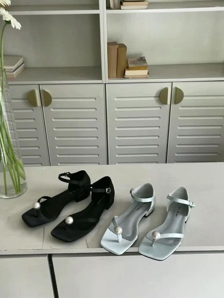 Sandálias verão mulheres pérolas planas sapatos de marca casual slip slip em sandalias elegante flip-flop 2023 model desgaste fora