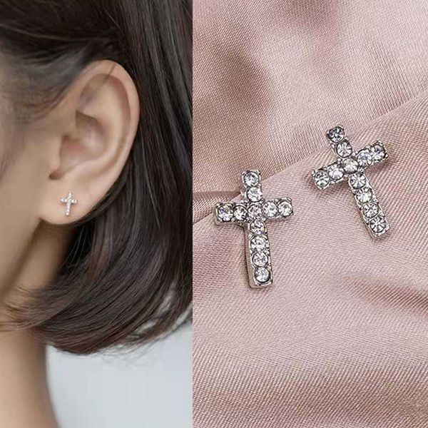 Stud New Full strass croce orecchini a bottone per le donne 2021 tendenza orecchini piercing stile coreano grunge per uomo gioielli all'ingrosso Z0517