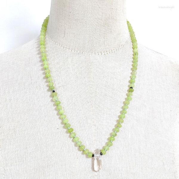 Girocollo da donna Rondelle Collana lunga in pietra naturale Corda di giada verde chiaro Legata a forma geometrica Ciondolo in cristallo Gioielli Accessorio da spiaggia