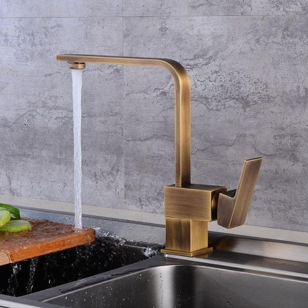 Mutfak muslukları soğuk ve su antika bronz pirinç lavabo musluğu tek saplı güverte monte esnek mikser musluklar