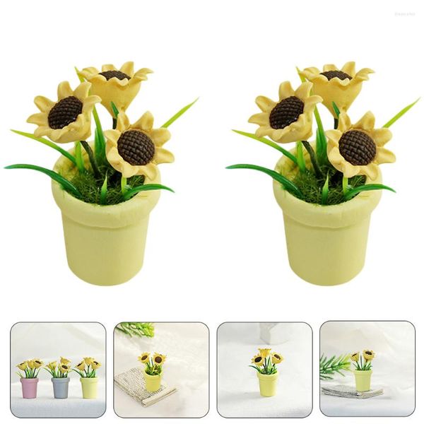 Flores decorativas 2 PCs Decoração de mesa de jantar Mini plantas em vasos pequenos Toys Toys Centerpipe Toy Desk