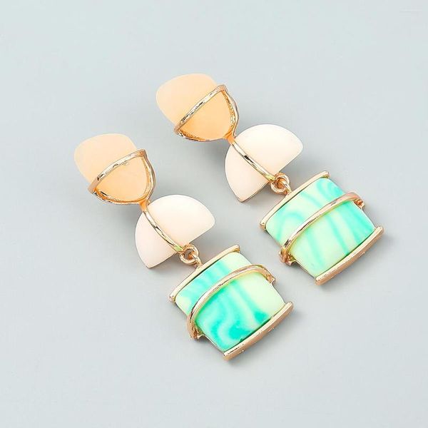 Brincos Dangle Declaração de ouro brilhante Pingente de pedra verde claro para mulheres vintage Long Drop Fashion Charms Jewelry