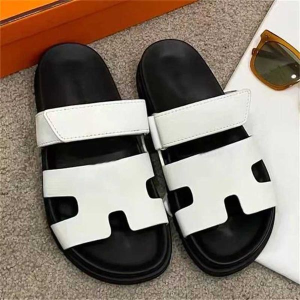 Slippers 2023 Novo estilo de verão Sandals Sandals Beach Classic Vintage Flats Summer Lady Leather Flip Flip Men Women Pool Slides Slipper X230519