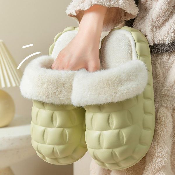 Slippers 2023 Plataforma à prova d'água Homens Homens de chão em casa sola espessa palmeira removível Mantenha casais quentes chinelos de inverno