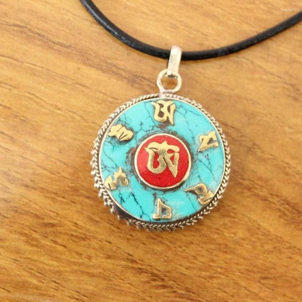 Anhänger Halsketten PN079 Ethnische tibetische sechs Mantras Om Gebetsbox Amulett Nepal Schmuck Messing Türkis Stein 31 mm runde Gau-Halskette