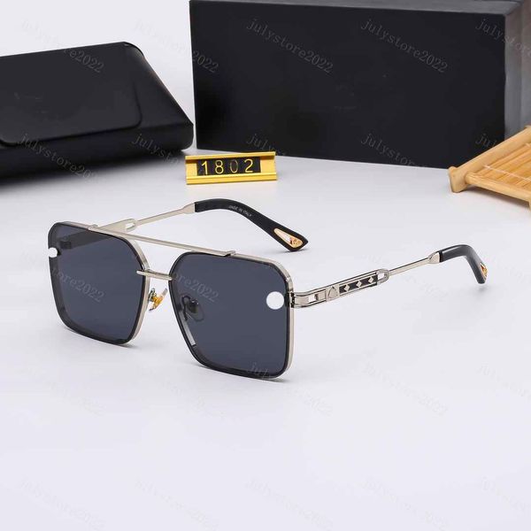 Горячие дизайнерские солнцезащитные очки для женщин и мужчина модель модели Специальное ультрафиолетовое ультрафиолетовое письмо 400