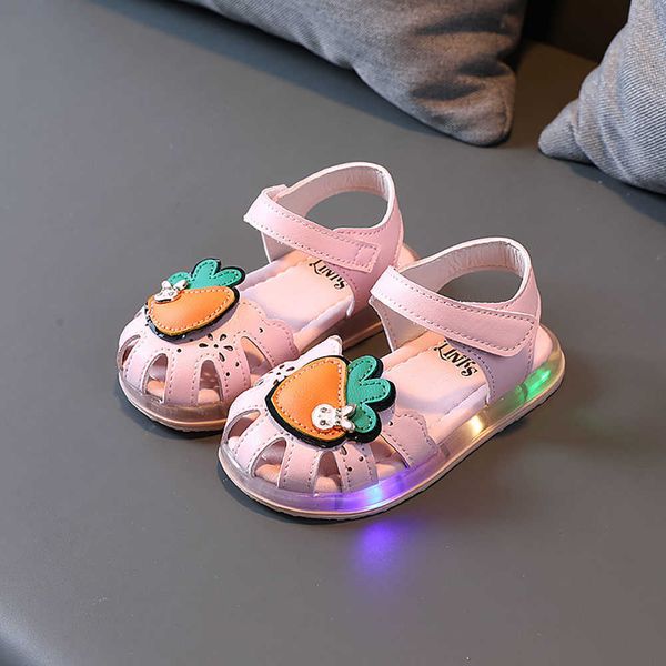 Sandali LED Light Fashion Sandali da spiaggia per ragazze Cute Carrot Party Princess Scarpe antiscivolo Scarpe estive per bambini con suola morbida AA230518