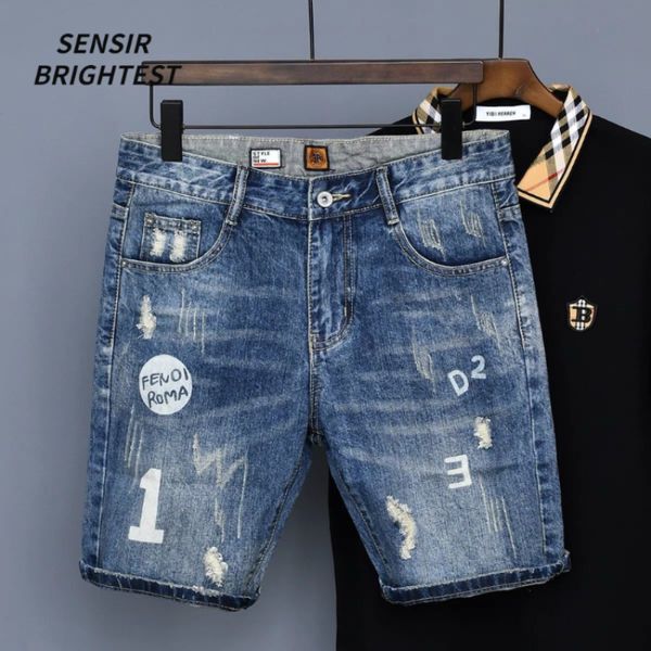 Herren Jeans Sommer Denim Shorts High Street Scraped Hole Print Koreanische Mode Fit Fünffache Hosen Männer 230519