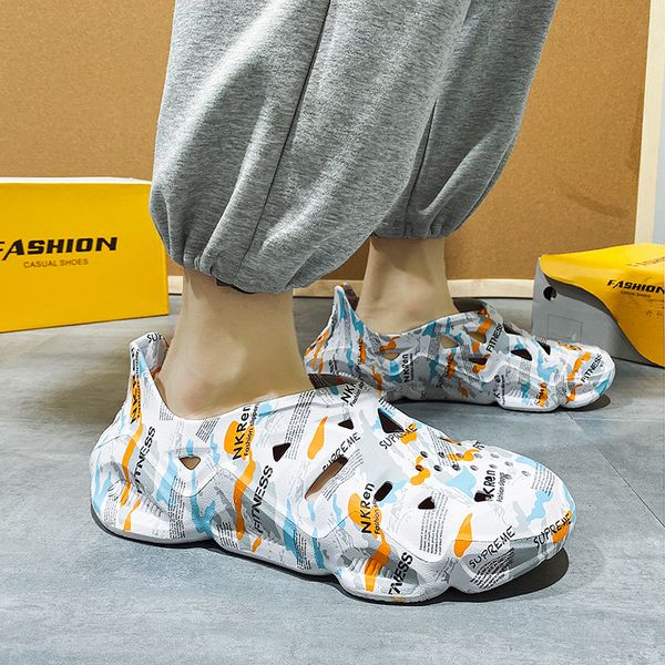 Sandálias novas plataformas chinelos de verão Sapatos esportivos masculinos tendências imprimoras de moda não deslizam sandálias esportivas wk22588-04
