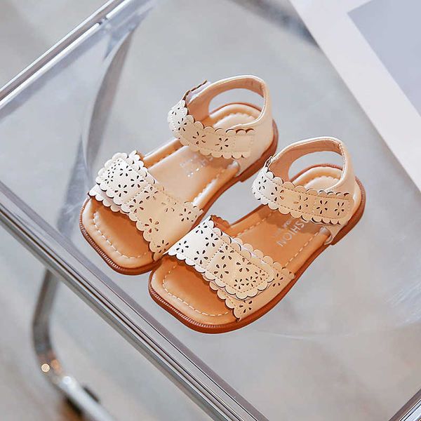 Sandali Sandali estivi per bambini Ragazza coreana Fashion Baby Open-toe Princess Shoes con suole morbide e calzature da spiaggia ritagliate AA230518 all'ingrosso
