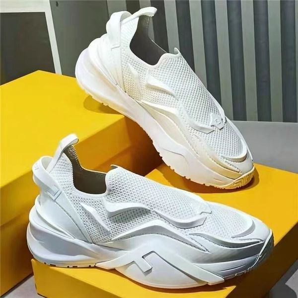 Tasarımcı Düşük üst Eğitmenler Sneaker Akış Örgü Rahat Ayakkabılar Yaz Slip-on Dokuma Nefes Örgü Erkekler Kadınlar Açık Ayakkabı