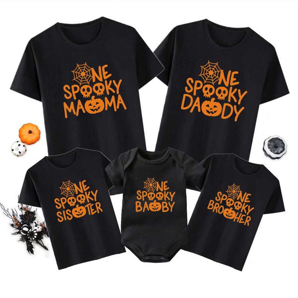 Abiti per la famiglia Divertente fantasma mamma e papà fratello sorelle bambino stampa abbigliamento per la famiglia cotone aspetto della famiglia abbigliamento per la festa di Halloween abbigliamento G220519