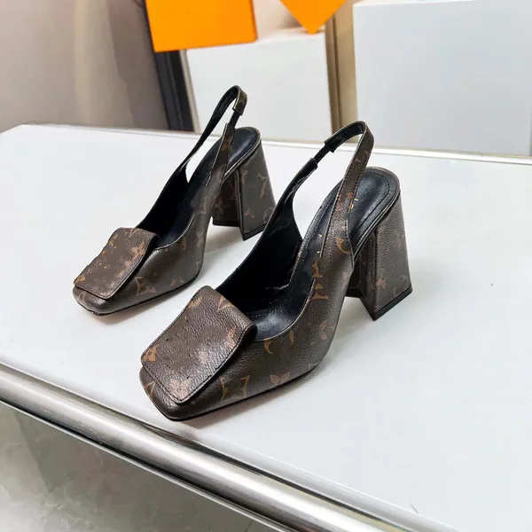 Sallama Slingbacks Sandal Kadınlar Pembe Patent Buzağı Deri Deri Kmbsini Astar Elastik Kayış Deri Dış Tablo Aksesuar Moda Tasarımcı Ayakkabı Büyük Boyut 35-42 09