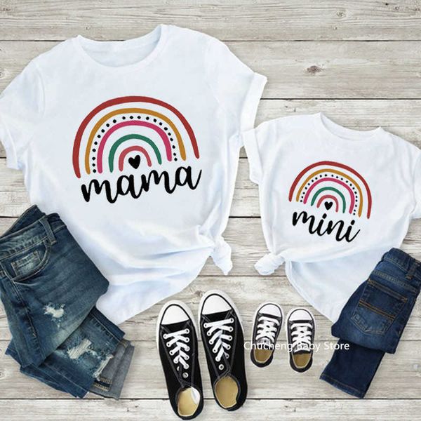 Aile Eşleşen Kıyafetler 1 Gökkuşağı Anne Kızı T-Shirt Yaz Aile Eşleştirme Seti Anne Bebek Anne ve Ben T-Shirt Kadın Giysisi G220519