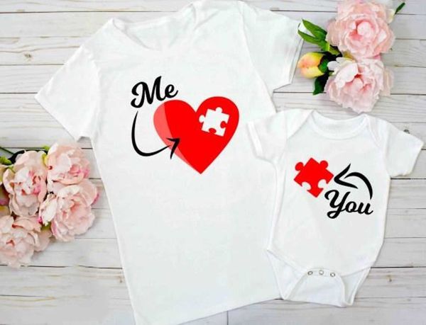 Abiti coordinati per la famiglia Set coordinato per mamma e bambino carino Mamma e io T-shirt per San Valentino Cuore per la mamma T-shirt per la figlia per la mamma e il figlio G220519