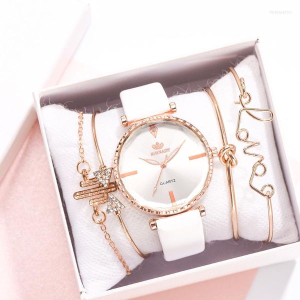 Orologi da polso Orologi da donna di lusso Numeri romani Fibbia magnetica Orologio da polso da donna Abito semplice e set di bracciali Reloj da donna