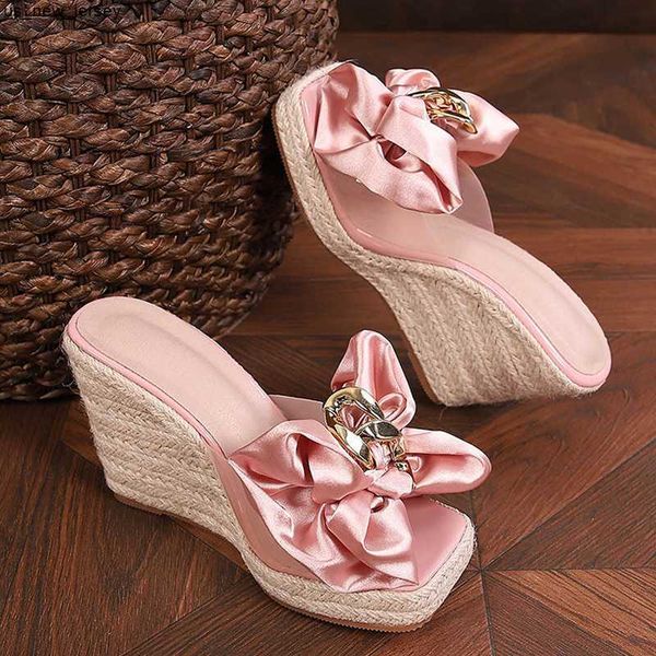Pantofole Liyke New Wedge Pantofole per le donne 2023 Summer Fashion Pink Butterfly-knot Designer Sandali Platform Tacchi Taglia 46 Scarpe femminili J230519