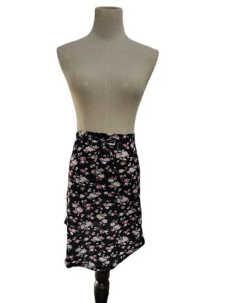 Saias de verão mini impressão sexy de flor casual Cintura alta vestido de chiffon com um guarda -chuva curto Y2K Women's Black Lace P230529