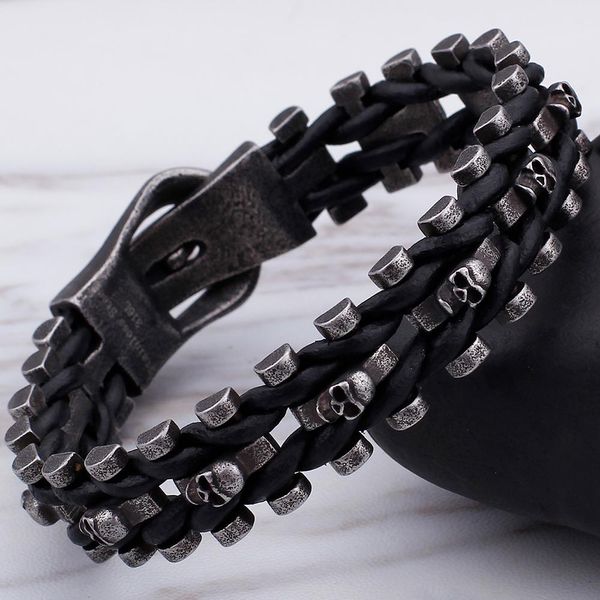 Armbänder Gothic Totenkopf-Armband für Herren, Leder-Mann-Armbänder, Manschettenwickel-Armband mit magnetischer Gürtelschnalle, Schulabschluss-Geschenk