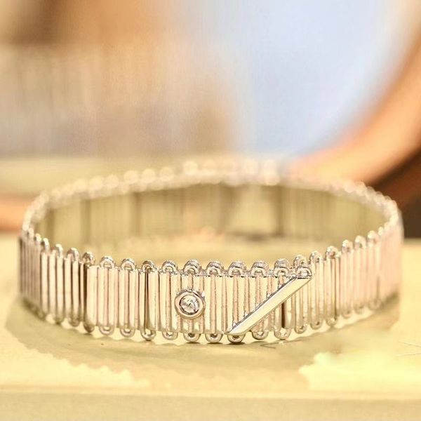 Bracelet manchette en acier inoxydable pour hommes et femmes, bijoux de luxe, haut du bras, populaire coréen, vente en gros, cadeau d'anniversaire, nouvelle collection 2022