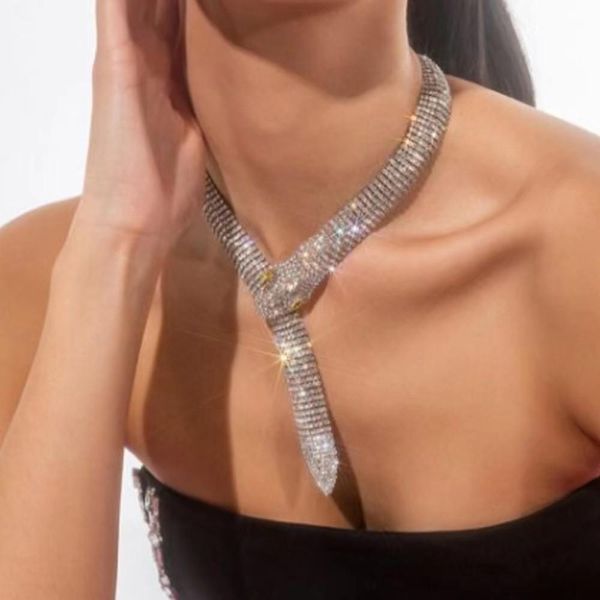 Colares personalidade strass onda colar de alta qualidade cobra design gargantilha colar para mulheres banquete pescoço colar jóias presente