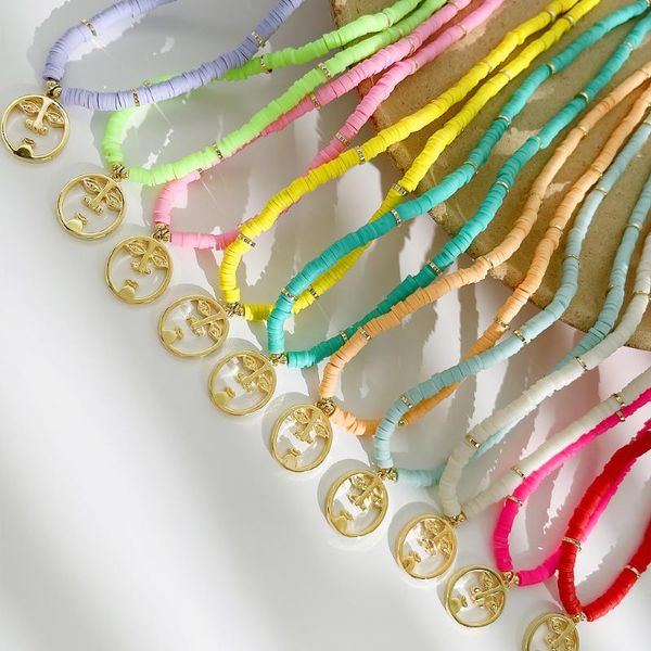 Catene Collana girocollo in argilla polimerica multicolore con ciondolo a faccia in oro conchiglia gioielli fatti a mano da donna