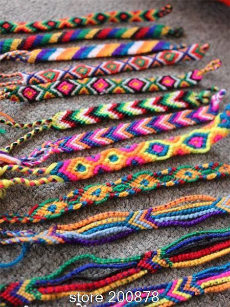 I braccialetti all'ingrosso braccialetti di amicizia avvolti lana mista della mano del Nepal 100PCS liberano il trasporto