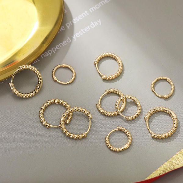 Orecchini a cerchio Huggie Simple Gold Color Circle Bead Orecchino per le donne Vintage coreano Twisted Statement Huggies Small Fashion JewelryHoop