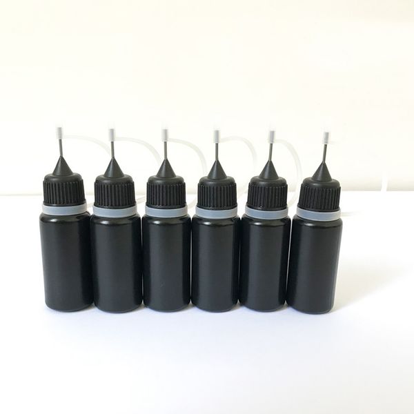 Black E Liquid Needle Bottle 10ml 30ml Oil Plastic PE Contagocce per succo morbido Con foro stenopeico Filler per aghi in metallo Tappi colorati