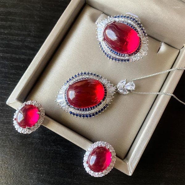 Серьги ожерелья устанавливают винтажные в форме голубя кровь Кровь красное сокровище.