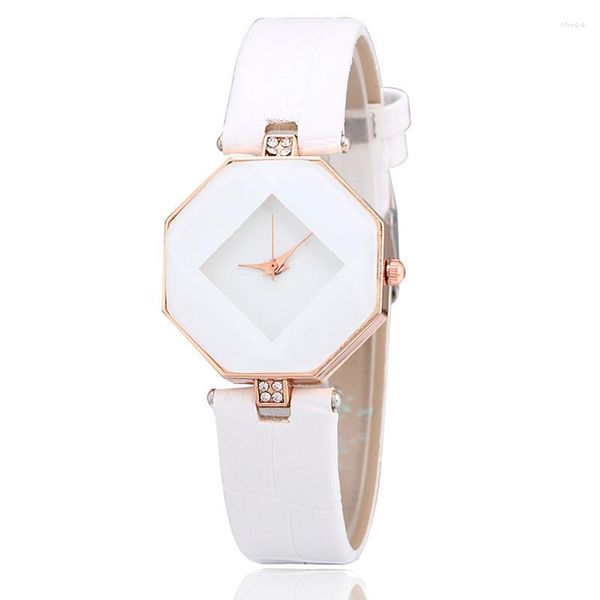 Relógios de pulso 2023 Creative White Leather Watches Women Fashion Watch Ladies Casual Wrist Feminino Luxo Relógio Hodinky