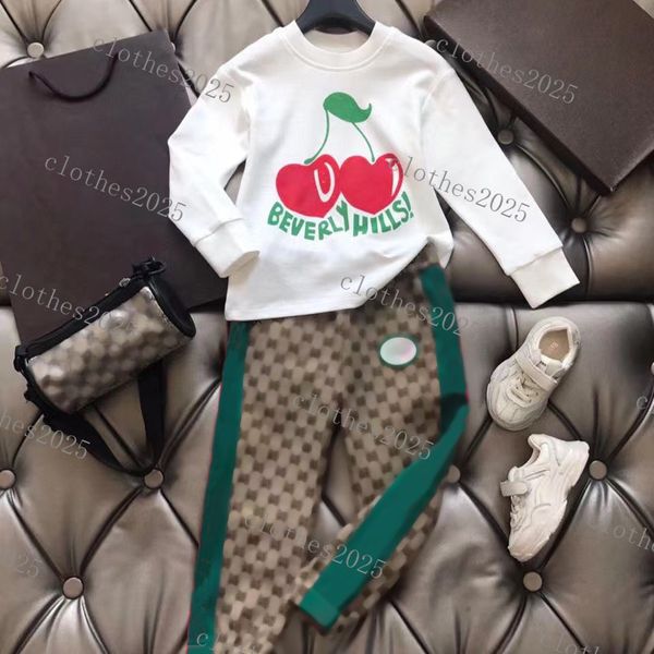 Top designer Autunno inverno nuovo stile occidentale Set di abbigliamento Moda europea americana grandi ragazzi e ragazze pantaloni in pile abito a maniche lunghe Abbigliamento per bambini