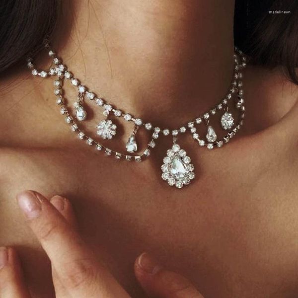 Ketten 2023 Glitter Kristall Teardrop Choker Halskette für Frauen Statement Strass Blume Anhänger Kragen