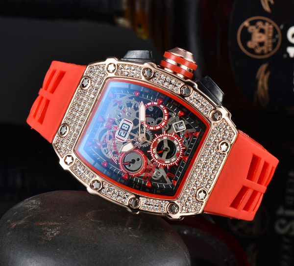 2023 New Watch Men's Leisure Diamond Watches Gold Steel Case Silicone Quartz Watch Strap Male Relogio Masculino Ri22