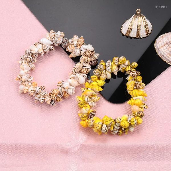 Bracelets de charme colorido shell natural pulseira mini concha verão de verão bohemian praia concha de caça -escavado para jóias de pulso feminino