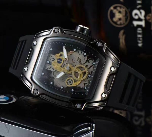 2023 New Watch Men's Leisure Diamond Watches Gold Steel Case Silicone Quartz Watch Strap Male Relogio Masculino RI25