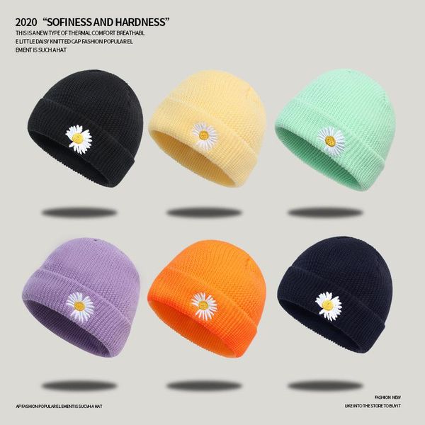 Berretti Beanie / Skull Caps Autunno e inverno Versione coreana di piccola margherita Cappello di lana lavorato a maglia Caldo padrone di casa corto Pelle di melone color caramella